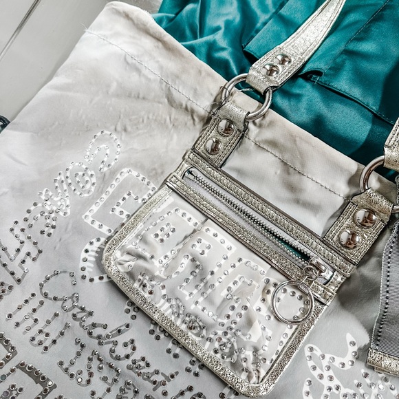 Coach Poppy Storypatch Collectible Spotlight Tote - Picture 10 of 11